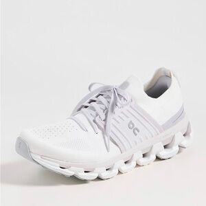White ON Cloud swift running shoes